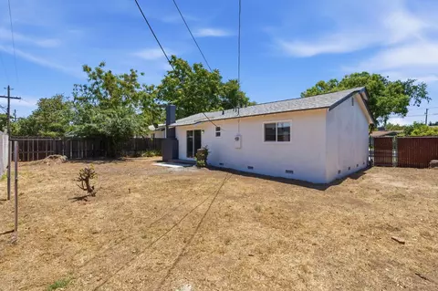 Exterior - 4619 E Dwight Way, Fresno, CA 93702 photo 8 of 8
