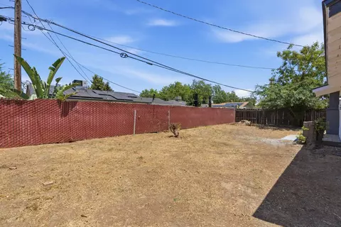 Exterior - 4619 E Dwight Way, Fresno, CA 93702 photo 7 of 8
