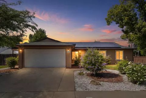 1793 Norwich Ave, Clovis, CA 93611