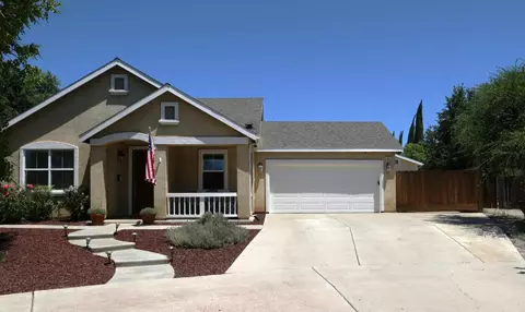 Exterior - 602 E Abbott Ave, Reedley, CA 93654 photo 2 of 10