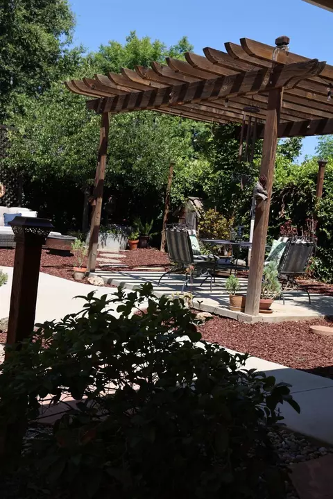 Exterior - 602 E Abbott Ave, Reedley, CA 93654 photo 9 of 10