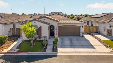 Other - 1056 Lindsay Ln, Clovis, CA 93619 photo 1 of 7