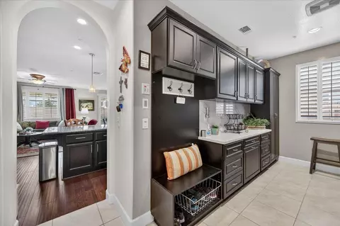 Entry Way - 1056 Lindsay Ln, Clovis, CA 93619 photo 4 of 4