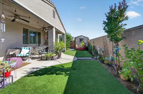 Exterior - 1056 Lindsay Ln, Clovis, CA 93619 photo 8 of 8