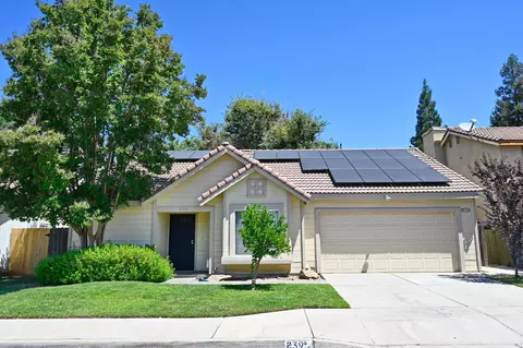 239 W Fallbrook Ave, Clovis, CA 93611