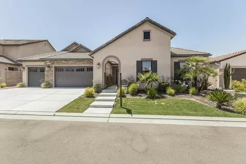 11609 N Sandy Par Dr, Fresno, CA 93730