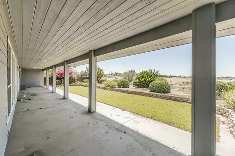 Exterior - 14404 Killarney Dr, Madera, CA 93636 photo 6 of 13
