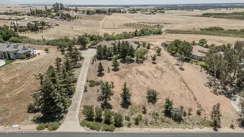 View/Area - 14404 Killarney Dr, Madera, CA 93636 photo 3 of 8