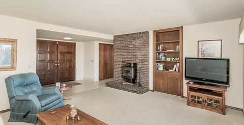Living - 14404 Killarney Dr, Madera, CA 93636 photo 3 of 4