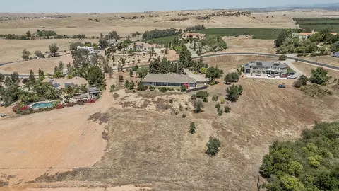 View/Area - 14404 Killarney Dr, Madera, CA 93636 photo 8 of 8