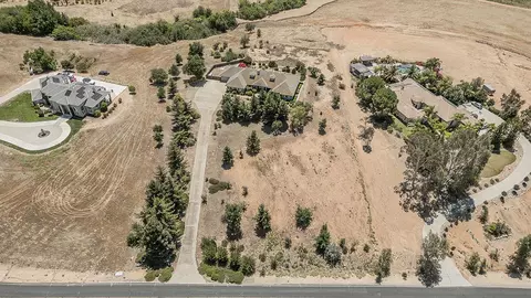 View/Area - 14404 Killarney Dr, Madera, CA 93636 photo 2 of 8