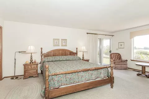 Bedroom - 14404 Killarney Dr, Madera, CA 93636 photo 2 of 13