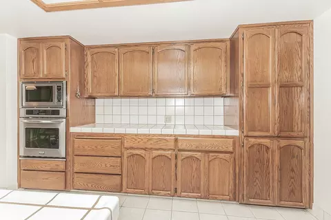 Kitchen - 14404 Killarney Dr, Madera, CA 93636 photo 5 of 5