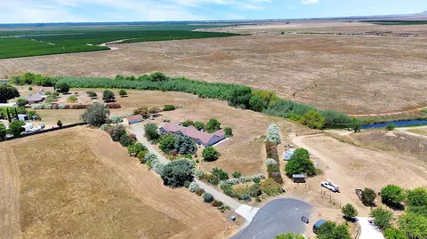 22250 Stabulis Ct, Madera, CA 93638