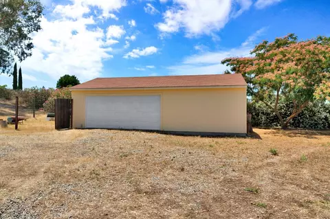 Exterior - 22250 Stabulis Ct, Madera, CA 93638 photo 10 of 10