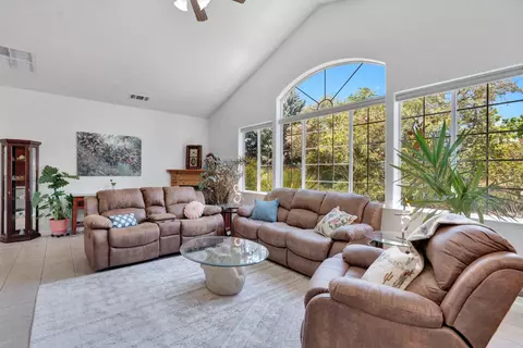Living - 22250 Stabulis Ct, Madera, CA 93638 photo 1 of 5