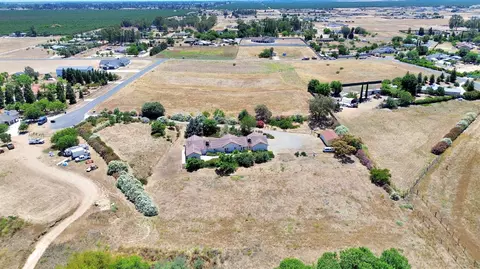 View/Area - 22250 Stabulis Ct, Madera, CA 93638 photo 8 of 11