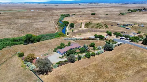 View/Area - 22250 Stabulis Ct, Madera, CA 93638 photo 5 of 11