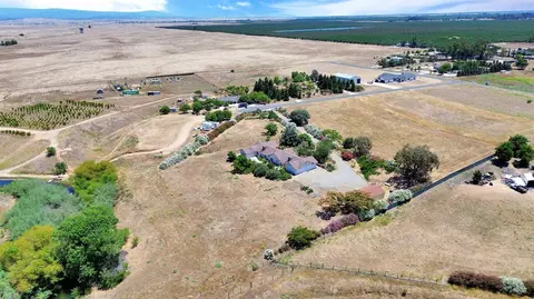 View/Area - 22250 Stabulis Ct, Madera, CA 93638 photo 10 of 11