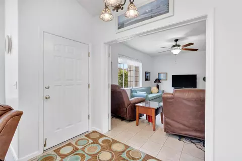 Entry Way - 22250 Stabulis Ct, Madera, CA 93638 photo 2 of 3