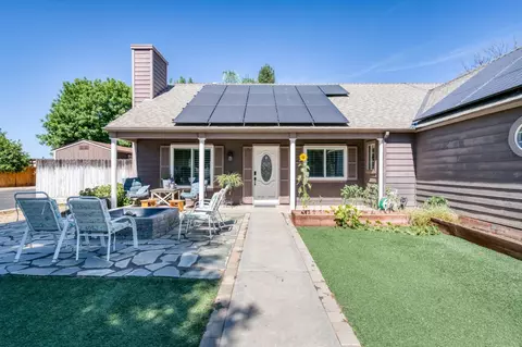 Exterior - 1012 N Adler Ave, Clovis, CA 93611 photo 2 of 9