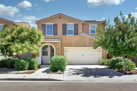 3866 Sussex Ave, Clovis, CA 93619