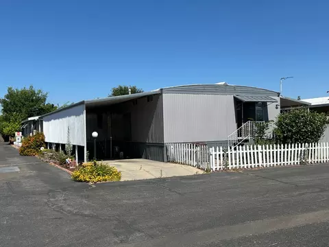 1724 Minnewawa Ave #SPC 2, Clovis, CA 93612 photo 2
