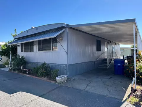1724 Minnewawa Ave #SPC 2, Clovis, CA 93612 photo 5