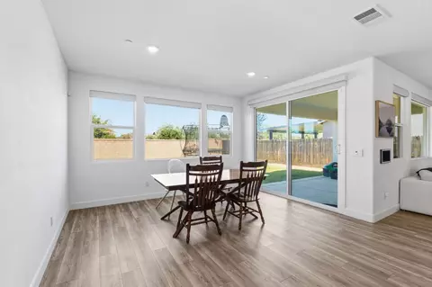 Dining - 186 Sentinel Dr S, Madera, CA 93636 photo 1 of 2