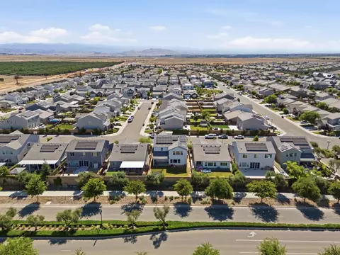 View/Area - 186 Sentinel Dr S, Madera, CA 93636 photo 12 of 13