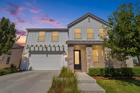 Exterior - 186 Sentinel Dr S, Madera, CA 93636 photo 2 of 7