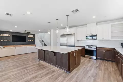 Kitchen - 186 Sentinel Dr S, Madera, CA 93636 photo 2 of 2