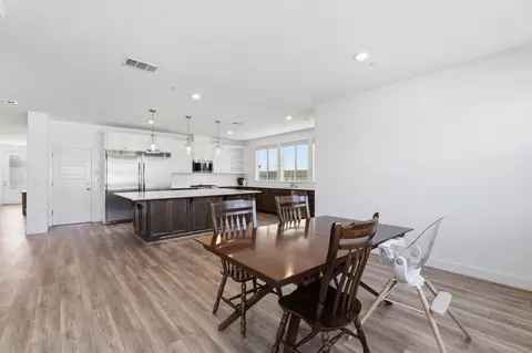 Dining - 186 Sentinel Dr S, Madera, CA 93636 photo 2 of 2