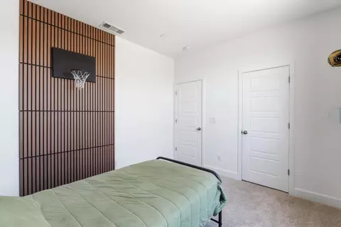 Bedroom - 186 Sentinel Dr S, Madera, CA 93636 photo 4 of 7