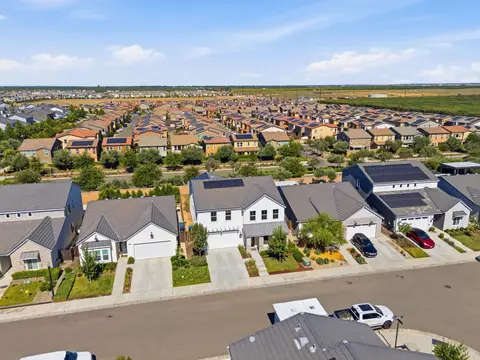View/Area - 186 Sentinel Dr S, Madera, CA 93636 photo 4 of 13