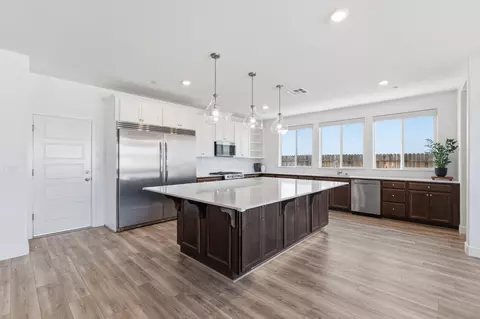 Kitchen - 186 Sentinel Dr S, Madera, CA 93636 photo 1 of 2