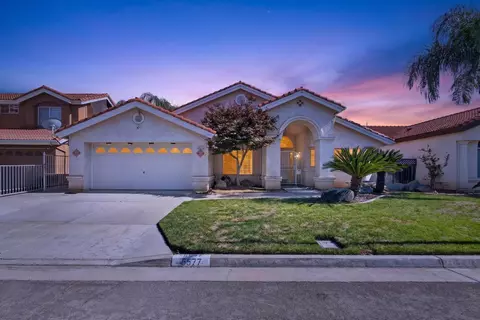 5577 W Paul Ave, Fresno, CA 93722