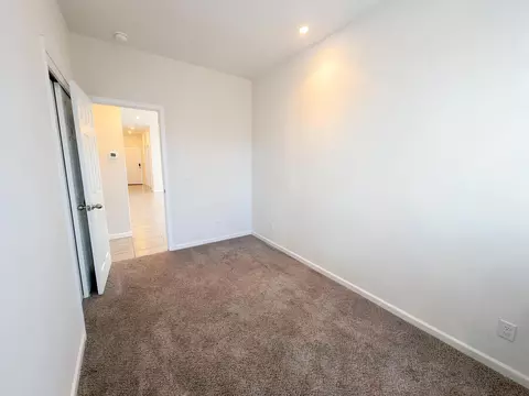 Bedroom - 509 Sandtrap Ln, Lemoore, CA 93245 photo 5 of 8