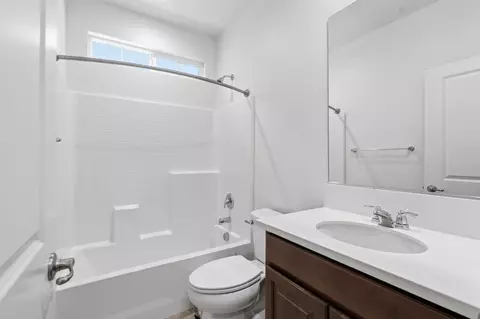Entry Way - 4322 Hillside Rd, Madera, CA 93636 photo 2 of 6