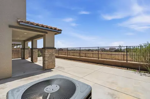 Exterior - 4322 Hillside Rd, Madera, CA 93636 photo 7 of 10