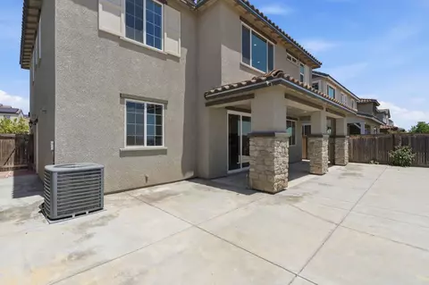 Exterior - 4322 Hillside Rd, Madera, CA 93636 photo 8 of 10