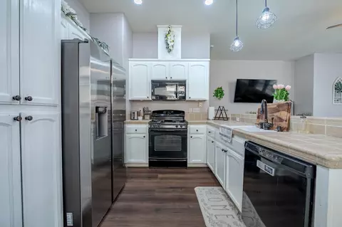 Kitchen - 2657 Peanut, Madera, CA 93637 photo 1 of 3