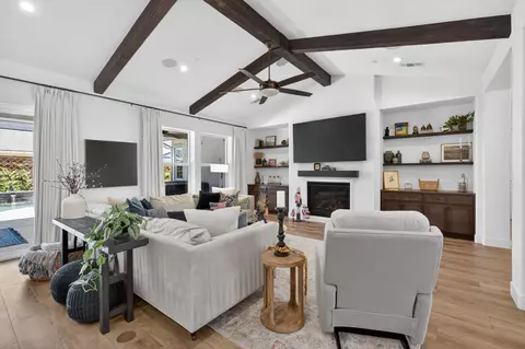 Living - 1715 N Renn Ave, Clovis, CA 93619 photo 2 of 5