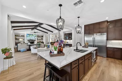 Kitchen - 1715 N Renn Ave, Clovis, CA 93619 photo 8 of 10