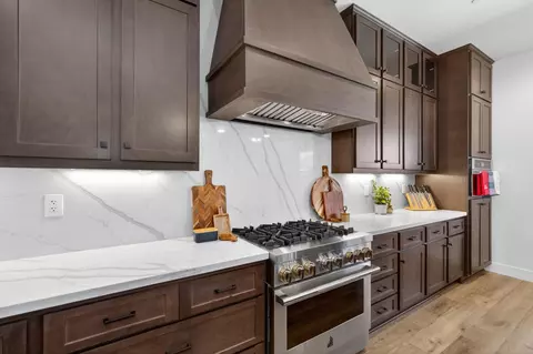 Kitchen - 1715 N Renn Ave, Clovis, CA 93619 photo 4 of 10