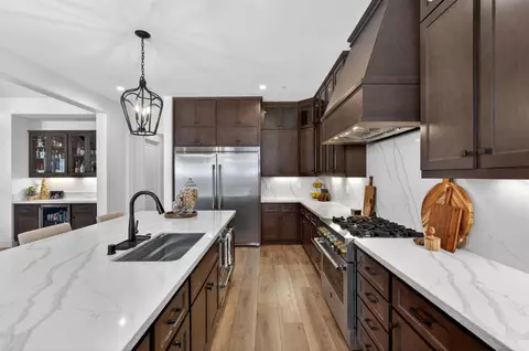 Kitchen - 1715 N Renn Ave, Clovis, CA 93619 photo 7 of 10