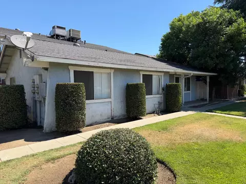 637 W Ashlan Ave, Clovis, CA 93612 photo 3