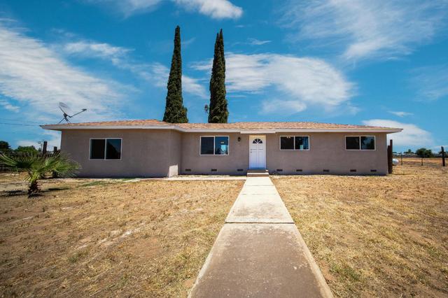 1557 Owens St, Madera, CA 93638