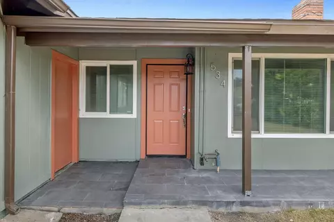 Exterior - 534 W Swift Ave, Clovis, CA 93612 photo 4 of 6