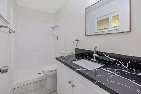 Bath - 534 W Swift Ave, Clovis, CA 93612 photo 1 of 1